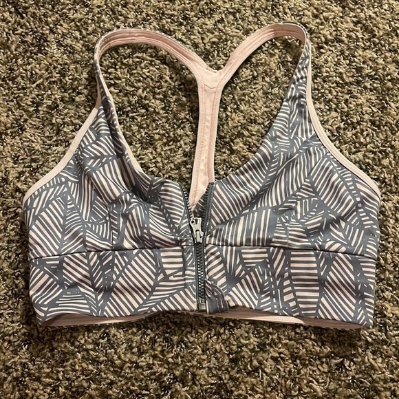 Lululemon sports bra - Picture 2 of 5